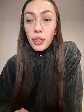 Snapshot of MichelleFerry_ chatting on February 23, 5:27 am MichelleFerry online show from February 23, 5:27 am