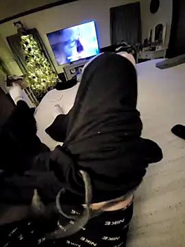 Snapshot of JoJob10 chatting on December 16, 10:59 pm JoJob10 online show from December 16, 10:59 pm