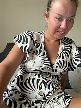 BabyNila online show from May 9, 6:51 am