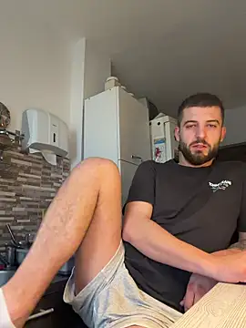 ElChapoGuzman95 online show from November 25, 6:46 am