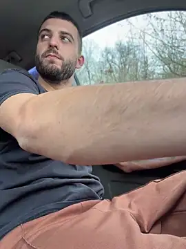 ElChapoGuzman95 online show from April 9, 7:25 am