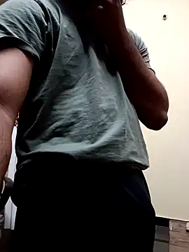 Snapshot of addu24 chatting on December 15, 6:40 am addu24 online show from December 15, 6:40 am