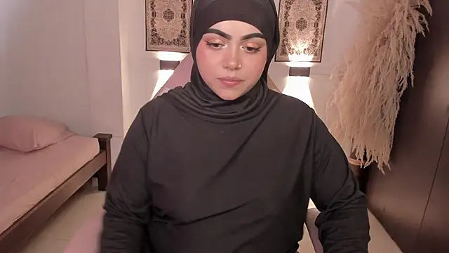 Snapshot of shayla_18 chatting on April 16, 7:58 pm shayla 18 online show from April 16, 7:58 pm
