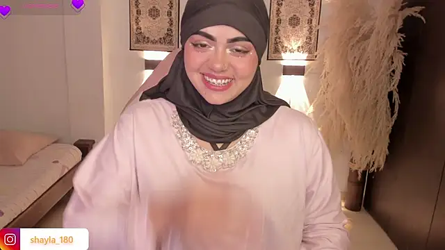 Snapshot of shayla_18 chatting on May 9, 4:01 pm shayla 18 online show from May 9, 4:01 pm