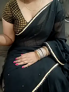Snapshot of Mounika25 chatting on November 9, 8:45 am Mounika25 online show from November 9, 8:45 am
