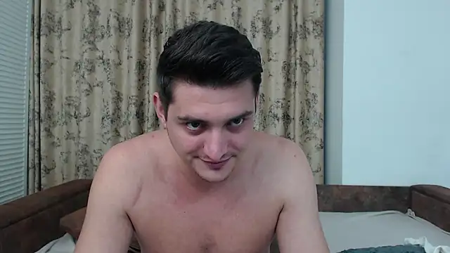 Snapshot of AndyFame chatting on December 5, 5:48 am AndyFame online show from December 5, 5:48 am