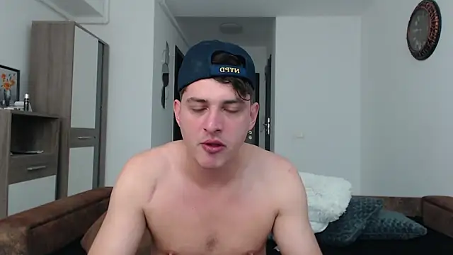 Snapshot of AndyFame chatting on March 14, 2:10 am AndyFame online show from March 14, 2:10 am