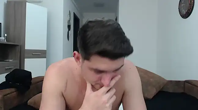 Snapshot of AndyFame chatting on March 17, 12:19 am AndyFame online show from March 17, 12:19 am