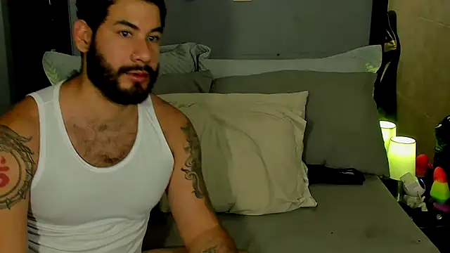Snapshot of Prometeo-grizzly chatting on February 9, 11:04 am Prometeo-grizzly online show from February 9, 11:04 am
