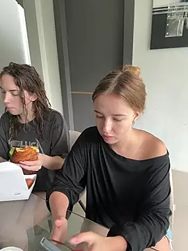 Nura n Sarah online show from January 30, 5:30 am