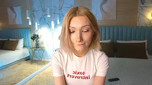 CarolReeves online show from February 5, 4:33 pm