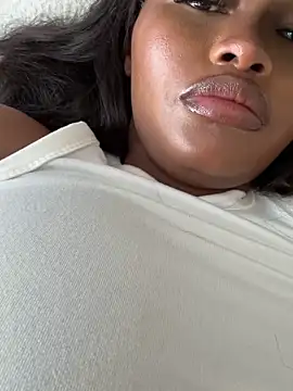 Snapshot of Neelo-Smith chatting on February 8, 11:44 am Neelo-Smith online show from February 8, 11:44 am