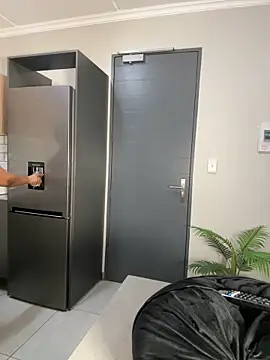 Snapshot of Neelo-Smith chatting on February 20, 10:26 pm Neelo-Smith online show from February 20, 10:26 pm