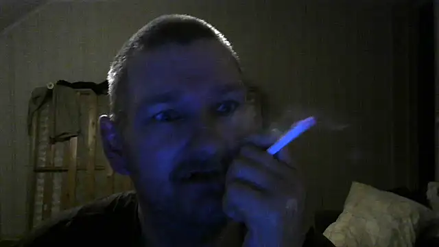 Snapshot of chrille82 chatting on March 20, 11:34 pm chrille82 online show from March 20, 11:34 pm