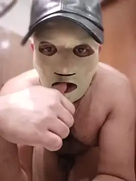 MRToyboyfun online show from April 1, 9:01 pm