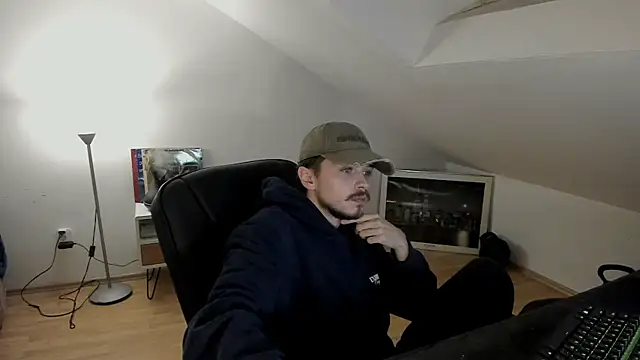 Snapshot of naked_psy chatting on October 25, 11:10 pm naked psy online show from October 25, 11:10 pm