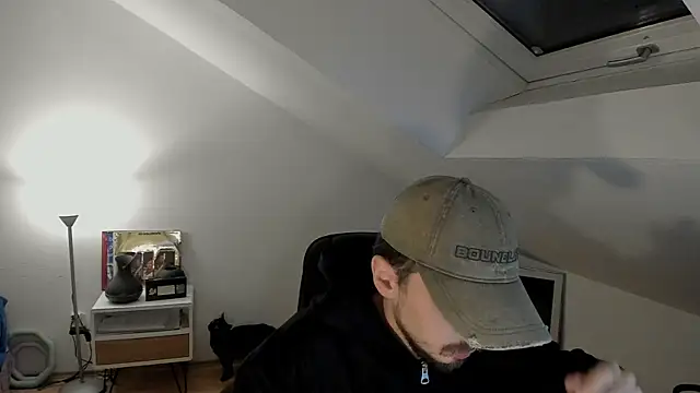 Snapshot of naked_psy chatting on October 28, 1:09 am naked psy online show from October 28, 1:09 am