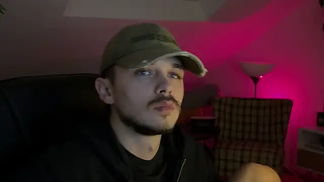 Snapshot of naked_psy chatting on January 10, 12:23 am naked psy online show from January 10, 12:23 am