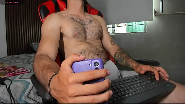 Snapshot of lil_faker420 chatting on April 1, 7:55 pm lil faker420 online show from April 1, 7:55 pm
