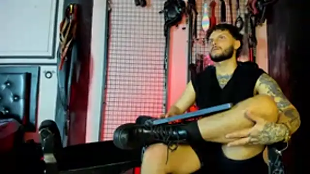 Twisted Fantasy online show from March 2, 7:15 am