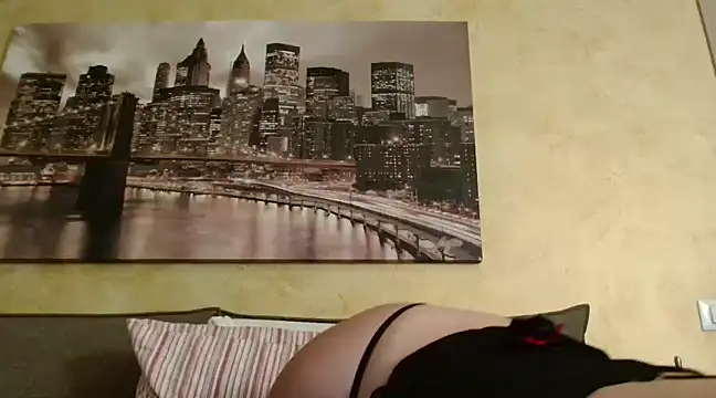 Snapshot of daniita chatting on December 8, 1:58 pm daniita online show from December 8, 1:58 pm