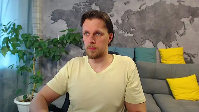 Snapshot of VikingChrisss chatting on April 24, 9:34 am VikingChrisss online show from April 24, 9:34 am