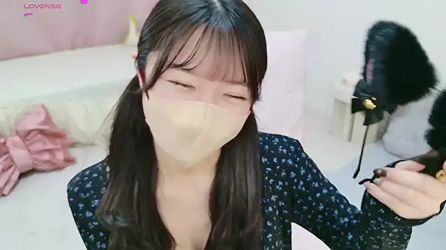 Snapshot of anchan_ chatting on February 22, 2:04 pm anchan online show from February 22, 2:04 pm