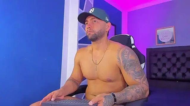 alex oficial online show from November 25, 7:08 am