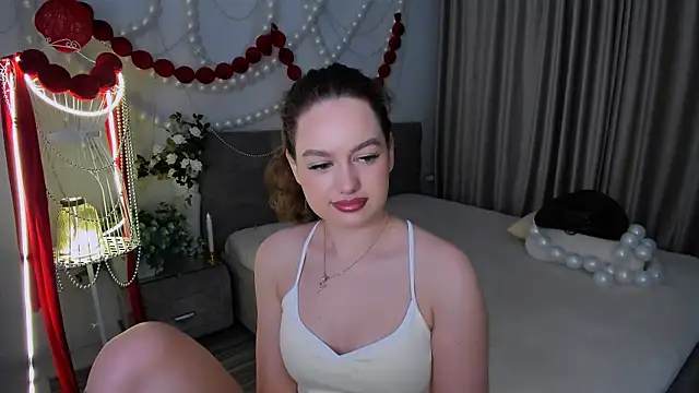 MiracleCurly online show from March 30, 4:08 pm