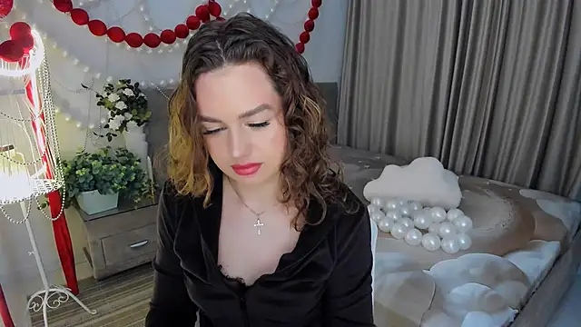 MiracleCurly online show from April 19, 3:06 am