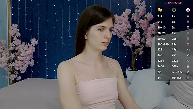 Snapshot of -Mirror-Girl- chatting on March 13, 1:29 pm -Mirror-Girl- online show from March 13, 1:29 pm