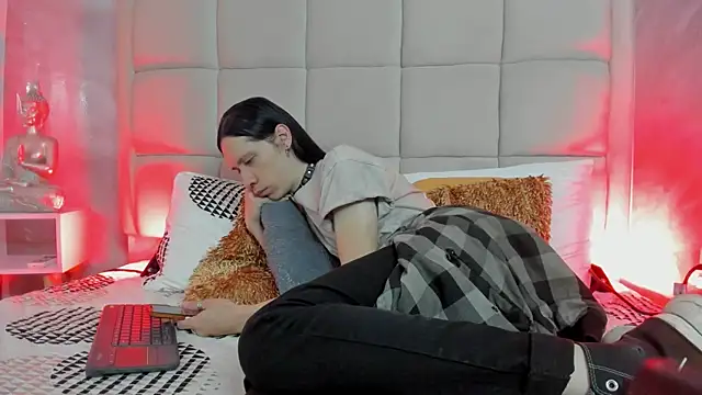 Hecatee 77 online show from February 18, 7:54 pm