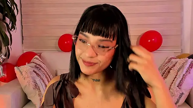 Snapshot of ninaa_sky chatting on March 11, 1:55 am ninaa sky online show from March 11, 1:55 am