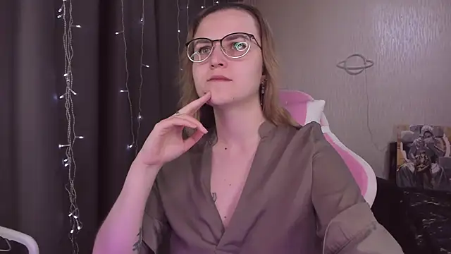 MissBrightShine online show from October 23, 10:47 am