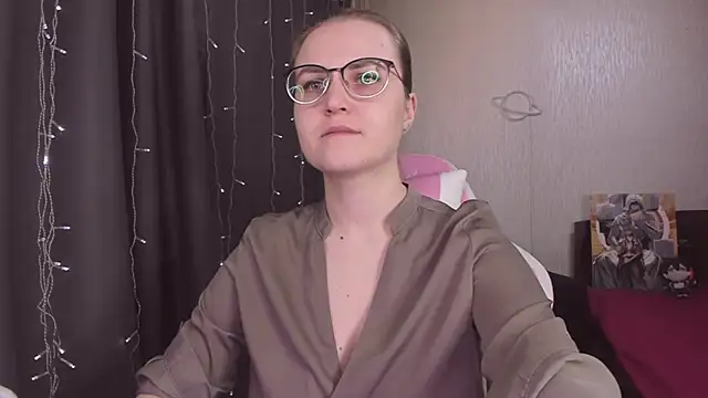 MissBrightShine online show from February 5, 11:59 am