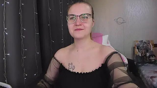 MissBrightShine online show from March 14, 10:32 am