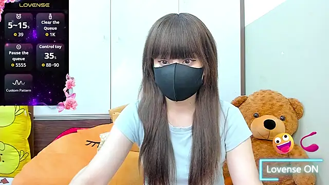 Snapshot of alonelove__ chatting on June 26, 2:16 am alonelove online show from June 26, 2:16 am
