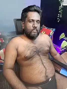 Rayansmith  online show from October 6, 2:25 pm