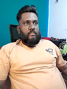 Rayansmith  online show from April 8, 9:59 pm