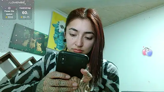 ZoeBakers  online show from March 29, 1:27 am