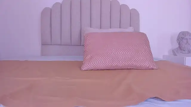 sarita duque online show from October 30, 12:06 pm