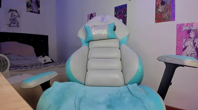 Lauryn muller online show from December 6, 5:09 am