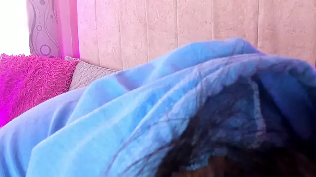 Snapshot of Satuurn_ chatting on January 4, 1:42 pm Satuurn online show from January 4, 1:42 pm