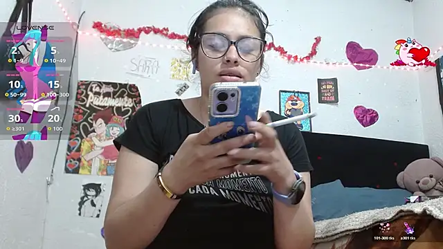 Snapshot of Saray_extrovert_ chatting on October 23, 3:28 am Saray extrovert online show from October 23, 3:28 am