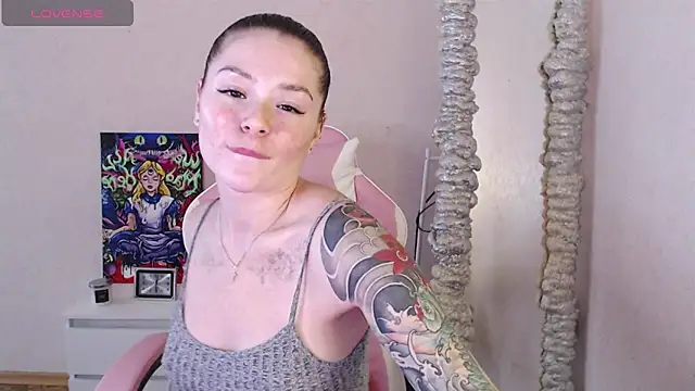 miaacatt online show from October 22, 8:25 am