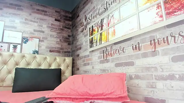 Snapshot of Isabela-Gomez chatting on June 9, 3:34 pm Isabela-Gomez online show from June 9, 3:34 pm