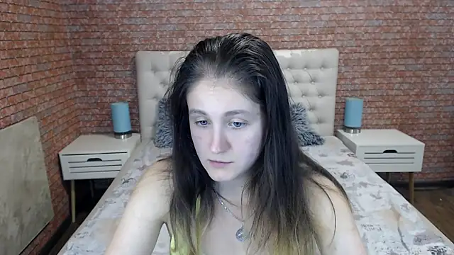 Holliy Cooper online show from September 27, 11:37 am