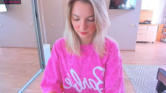 liloneforyou online show from October 3, 10:34 am