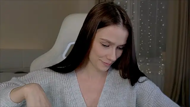 Snapshot of Madi_soon chatting on October 28, 5:15 pm Madi soon online show from October 28, 5:15 pm