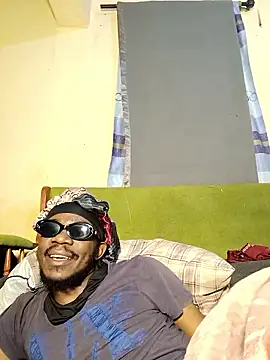 BIGDICKMULLAH online show from May 3, 12:16 am